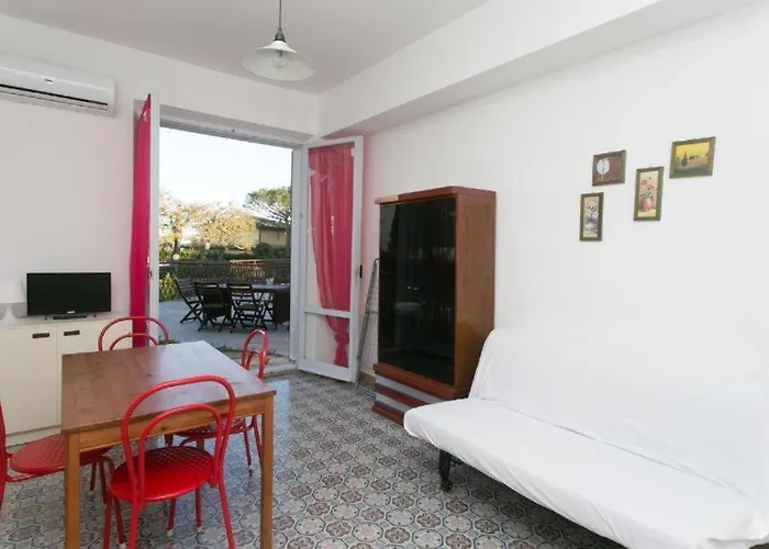 M084 - Marcelli, Trilocale Con Giardino A 100 M. Dal Mare Al Residence Mareverde