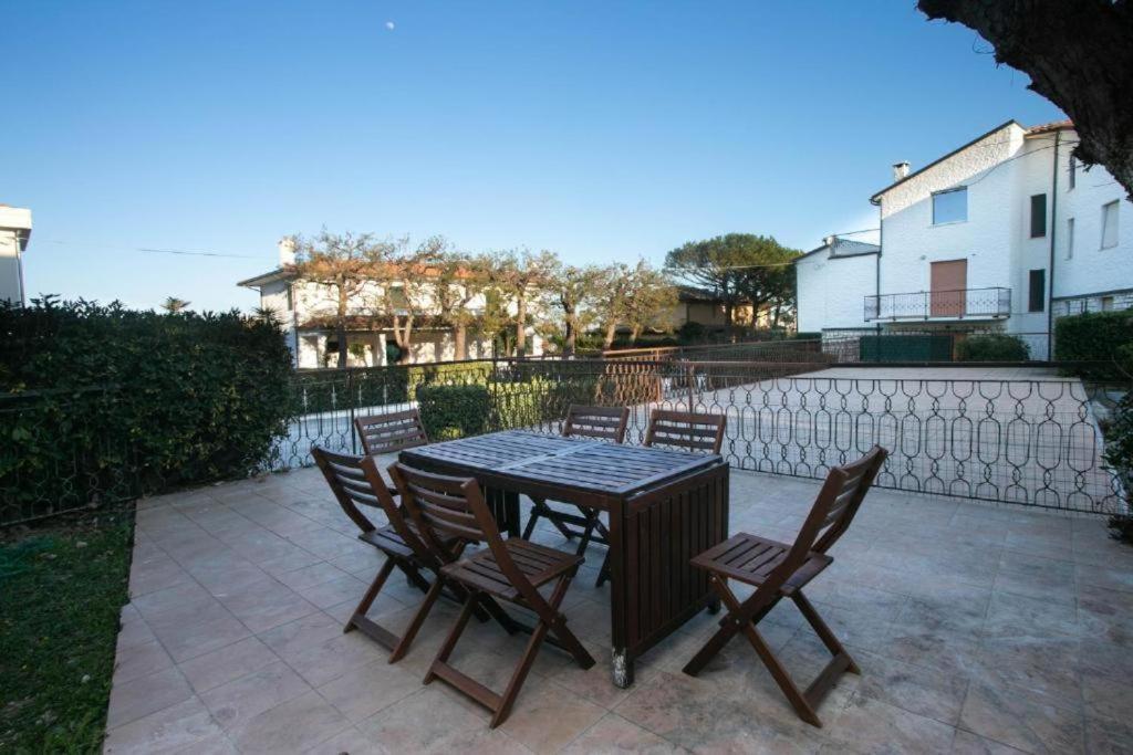 M084 - Marcelli, Trilocale Con Giardino A 100 M. Dal Mare Al Mareverde * Marcelli